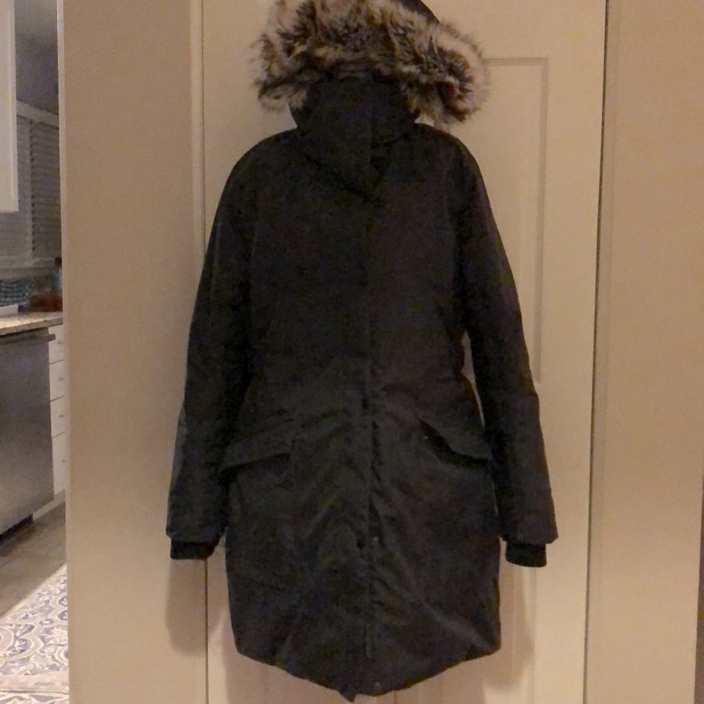Women’s  The Northface “ urban explorer” parka